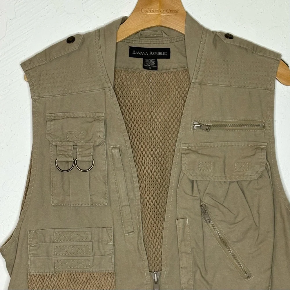 Vtg‎ Banana Republic Safari Vest Sz S Full Zip Multi Pockets Travel Khaki Vented